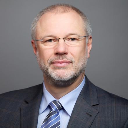 apl.-Prof. Dr. Peter Dräxler
